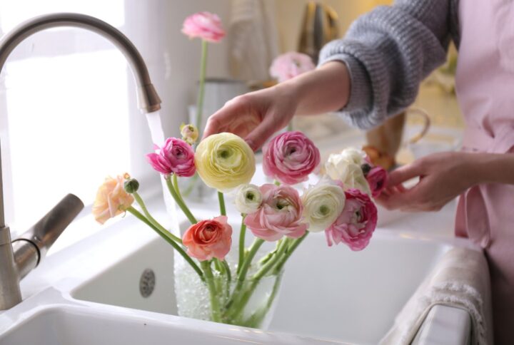 How to Take Care of Flowers – Tips from Flower Shop KL Expert