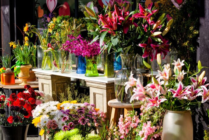 What Flowers Are Actually Available at a Flower Shop KL Year-Round?